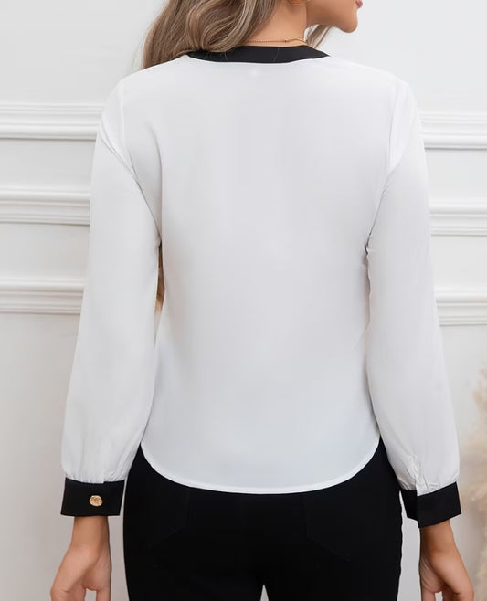 Executive Sophistication: The Signature Midnight Blazer